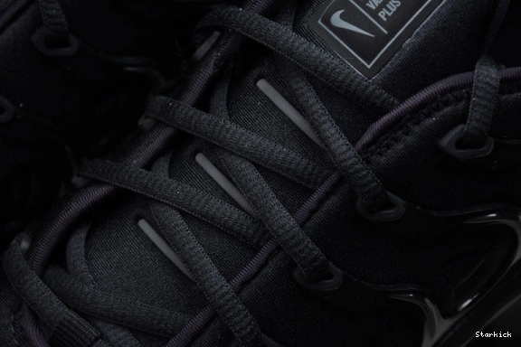 Triple  Nike Plus Black 924453-004 Air VaporMax 1204